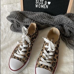 Leopard print canvas sneakers Size 9 Like New
